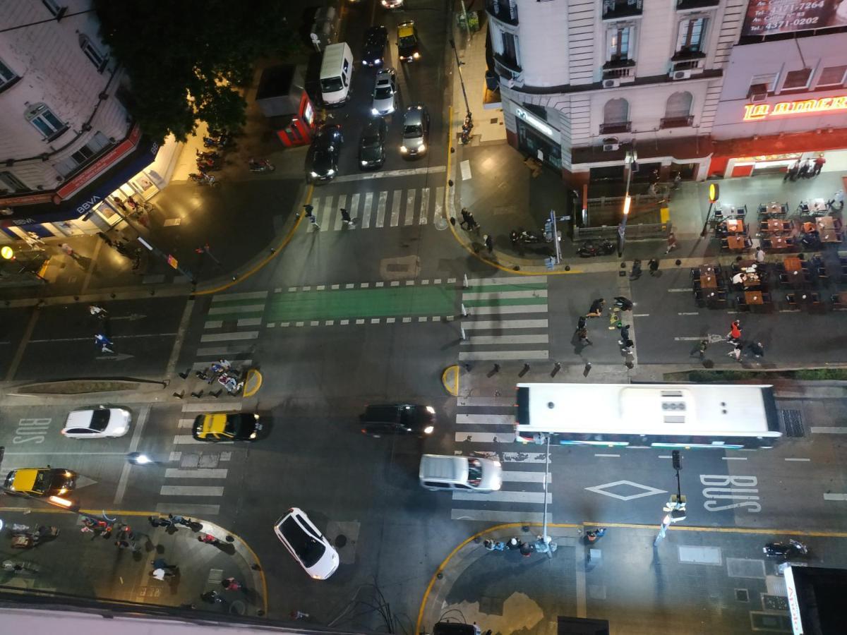 Apartmán 4 Ventanales Sobre La Avenida Corrientes Buenos Aires Exteriér fotografie