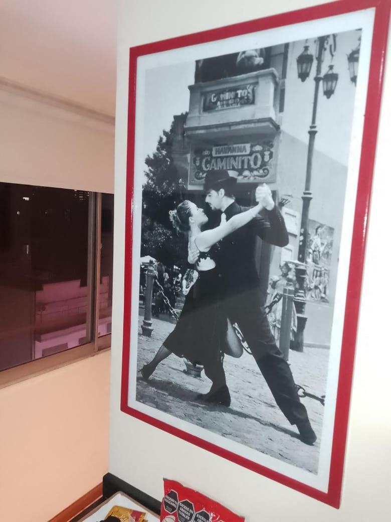 Apartmán 4 Ventanales Sobre La Avenida Corrientes Buenos Aires Exteriér fotografie