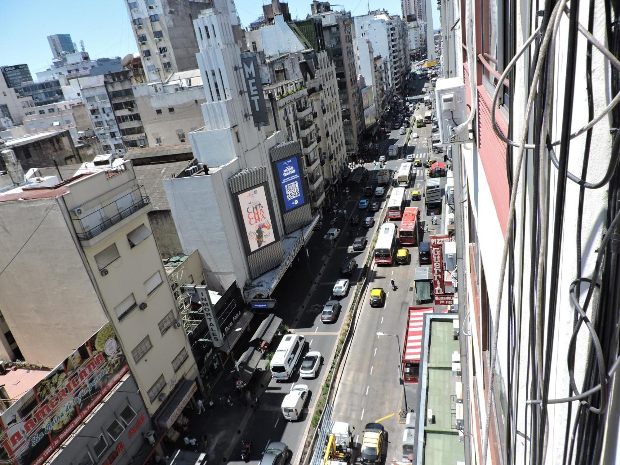 Apartmán 4 Ventanales Sobre La Avenida Corrientes Buenos Aires Exteriér fotografie